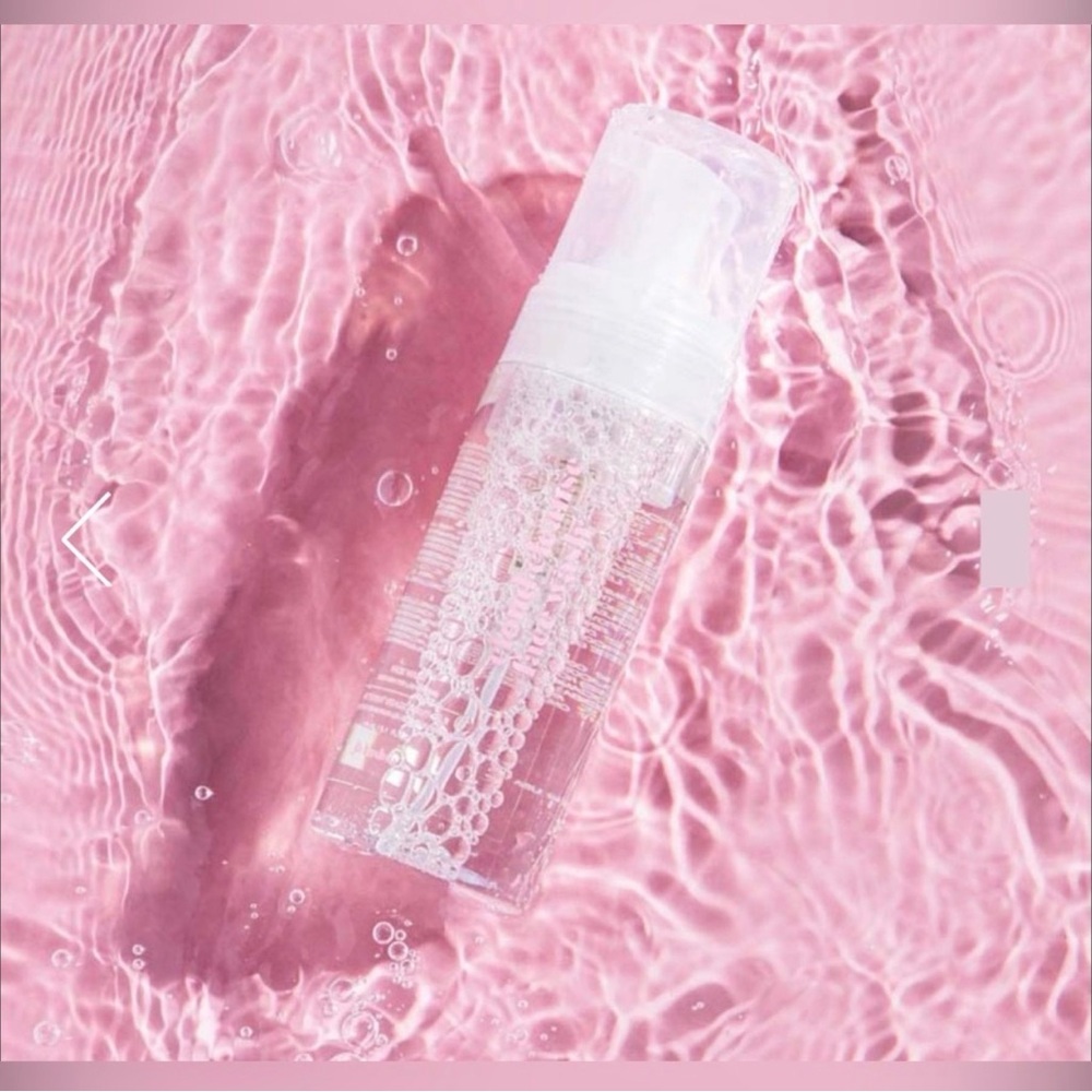CLOUD ☁️🩷CLEANSE FACE WASH